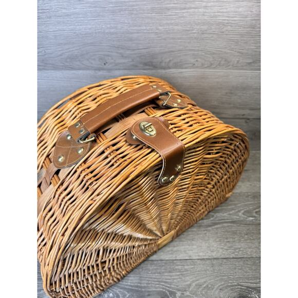 Vintage Wicker Picnic Basket Half Moon Shape Ceramic Plates Cutlery 18x14x8” - Picture 4 of 15